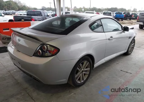 2008 Hyundai Tiburon Gs from USA, damaged, VIN KMHHM66D68U295416